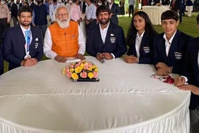 PM Modi to Vinesh Phogat: 'Don't get bogged down by defeat'